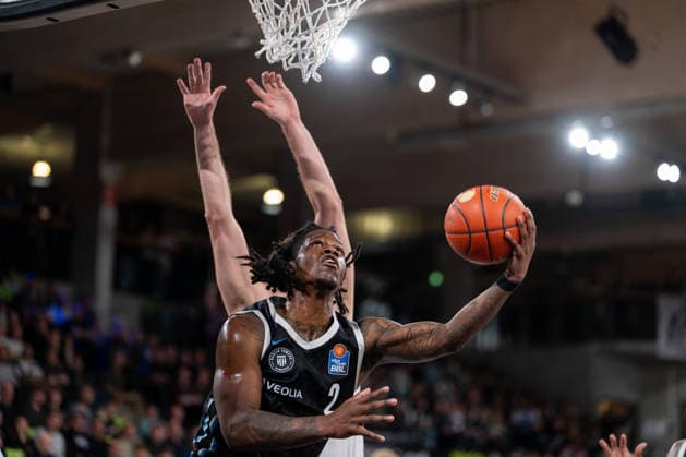 Leonard Thorpe Jr. (Veolia Towers Hamburg, 02) beim Korbleger, GER, Veolia Towers Hamburg vs SKYLINERS Frankfurt, Basketball, Bundesliga, Spieltag 28, Saison 2025 2026, 05.04.2026 GER, Veolia Towers Hamburg vs SKYLINERS Frankfurt, Basketball, Bundesliga, Spieltag 28, Saison 2025 2026, 05.04.2026 Hamburg Copyright: xEibner-Pressefoto MaxxVincenx EP_MVN