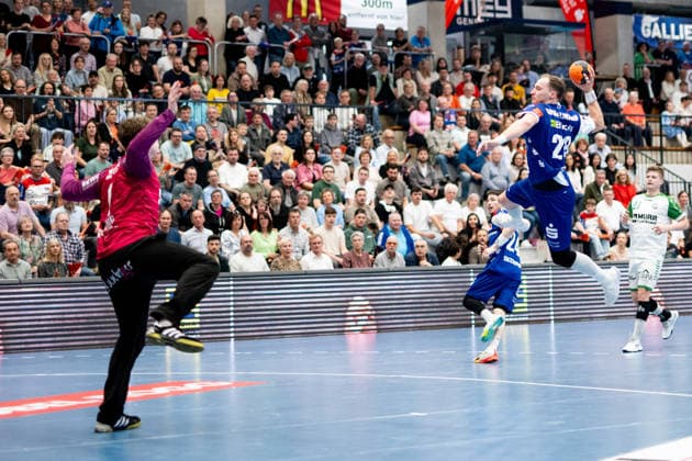 Tobias Heinzelmann (HBW Balingen Weilstetten, 28), beim Wurf HBW Balingen Weilstetten vs. HC Oppenweiler Backnang, Handball, 2. Bundesliga, 26. Spieltag, Saison 2025 2026, 05.04.2026, Eibner-Pressefoto Andreas Ulmer HBW Balingen Weilstetten vs. HC Oppenweiler Backnang, Handball, 2. Bundesliga, 26. Spieltag, Saison 2025 2026, 05.04.2026, Balingen Copyright: xEibner-Pressefoto AndreasxUlmerx EP_AUR