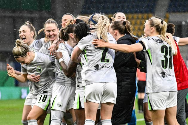 Fußball I Frauen I Saison 2025-2026 I DFB-Pokal I FC Carl Zeiss Jena - VfL Wolfsburg I 05.04.2026 Jubel beim VfL Wolsburg nach dem Einzug ins Finale Jena Ernst-Abbe-Sportfeld, ad hoc Arena Thüringen Deutschland Copyright: xLobeca InesxHähnelx