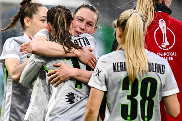 Fußball I Frauen I Saison 2025-2026 I DFB-Pokal I FC Carl Zeiss Jena - VfL Wolfsburg I 05.04.2026 Jubel beim VfL Wolsburg nach dem Einzug ins Finale Jena Ernst-Abbe-Sportfeld, ad hoc Arena Thüringen Deutschland Copyright: xLobeca InesxHähnelx