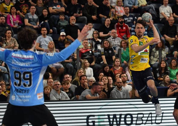 05.04.2026 - Handball - 1. Bundesliga DAIKIN HBL - Saison 2025 2026 - 27. Spieltag: HC Erlangen Metropolregion Nürnberg HCE - Rhein-Neckar Löwen - OGo - xogox - Tin Herceg (99, HC Erlangen HCE ) Patrick Groetzki (24, Rhein Neckar Löwen )
