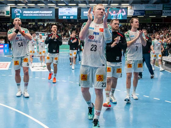 Die Mannschaft des SC Magdeburg bedankt sich bei den Fans, Frisch Auf Goeppingen vs. SC Magdeburg, Handball, 1. Bundesliga, Herren, Spielzeit 2025 2026, 05.04.2026, Frisch Auf Goeppingen vs. SC Magdeburg, Handball, 1. Bundesliga, Herren, Spielzeit 2025 2026, 05.04.2026 Goeppingen Copyright: xEibner-Pressefoto MichaelxSchmidx EP_MST