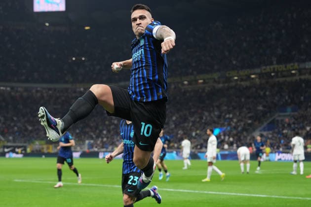 Inter Milan™s Lautaro Martinez celebrates after scoring 1-0 during the Serie A soccer match between Inter and Roma at the San Siro Stadium in Milan , north Italy - Sunday , April 05 , 2026. - Soccer .  Copyright: xSpada LaPressex