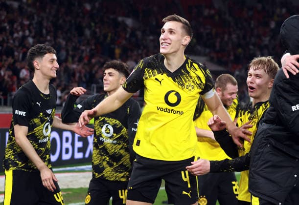 04.04.26 VfB Stuttgart - Borussia Dortmund Deutschland, Stuttgart, 04.04.2026, Fussball, Bundesliga, Saison 2025 2026, VfB Stuttgart - Borussia Dortmund: Nico Schlotterbeck (Borussia Dortmund). *** 04 04 26 VfB Stuttgart Borussia Dortmund Germany, Stuttgart, 04 04 2026, Soccer, Bundesliga, Season 2025 2026, VfB Stuttgart Borussia Dortmund Nico Schlotter Beck Borussia Dortmund