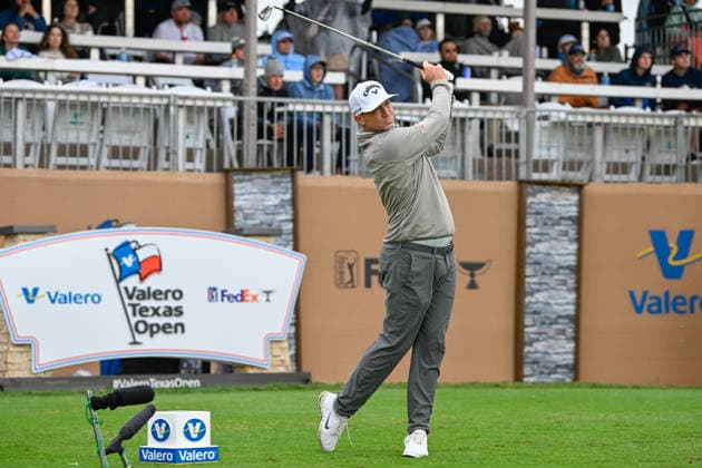 SAN ANTONIO, TX - APRIL 05: Alex Noren (SWE) watches his tee shot on 16 during the third round of the Valero Texas Open on April 5, 2026, at the AT&T Oaks Course at TPC San Antonio, San Antonio, Texas. (Photo by Ken Murray Icon Sportswire) GOLF: APR 05 PGA, Golf Herren Valero Texas Open EDITORIAL USE ONLY Icon2604050014