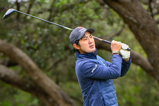 SAN ANTONIO, TX - APRIL 05: Takumi Kanaya (JPN) watches his tee shot on 14 during the third round of the Valero Texas Open on April 5, 2026, at the AT&T Oaks Course at TPC San Antonio, San Antonio, Texas. (Photo by Ken Murray Icon Sportswire) GOLF: APR 05 PGA, Golf Herren Valero Texas Open EDITORIAL USE ONLY Icon2604050084