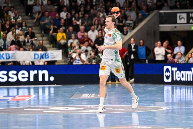 Goeppingen, Deutschland, 05.04.26: Felix Claar (SC Magdeburg) in Aktion, am Ball, Einzelaktion waehrend des Daikin Handball Bundesliga Spiels zwischen FRISCH AUF! Goeppingen vs SC Magdeburg in der EWS Arena am 05. April 2026 in Goeppingen, Deutschland. (Foto von Harry Langer DeFodi Images) Goeppingen, Germany, 05.04.26: Felix Claar (SC Magdeburg) controls the Ball during the Daikin Handball Bundesliga match between FRISCH AUF! Goeppingen vs SC Magdeburg at EWS Arena on April 5, 2026 in Goeppingen, Germany. (Photo by Harry Langer DeFodi Images) (Photo by Harry Langer DeFodi Images) -