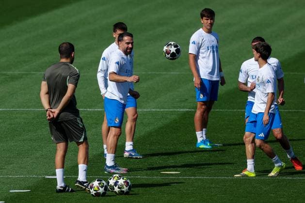 Daniel Carvajal Ramos 2 (CF Real Madrid), Gonzalo Garcia Torres 16 (CF Real Madrid) und Jude Bellingham 5 (CF Real Madrid) zu sehen beim Trainingsspiel, Training, CF Real Madrid, Fussball, Maenner, UEFA Champions League, Saison 2025 2026, Abschlusstraining vor dem Viertelfinal-Hinspiel (Quarter Finals 1st Leg) gegen den FC Bayern Muenchen, 06.04.2026 Valdebebas bei Madrid Madrid Spanien