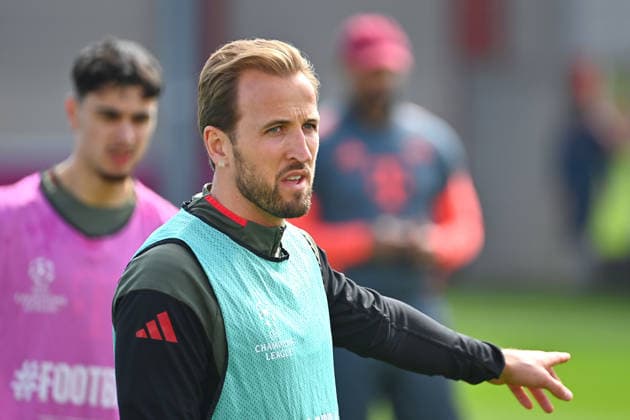 Harry KANE (Bayern Muenchen), Gestik,gibt Anweisungen, Abschlusstraining am 06.04.2026. Fussball Champions League,Saison 2025 26, Viertelfinale Real Madrid - FC Bayern-Muenchen. Â