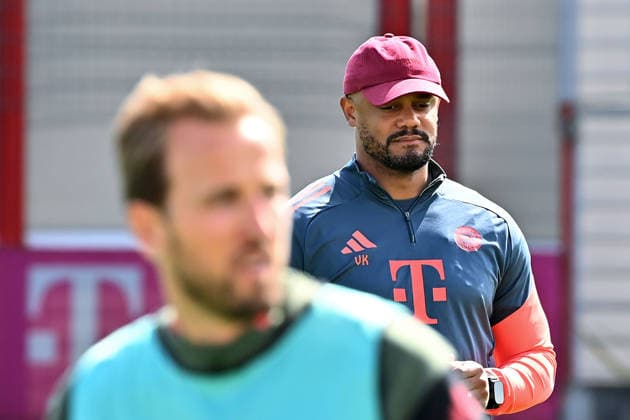Harry KANE (Bayern Muenchen), hi:Trainer Vincent KOMPANY (Bayern Muenchen) Abschlusstraining am 06.04.2026. Fussball Champions League,Saison 2025 26, Viertelfinale Real Madrid - FC Bayern-Muenchen. Â