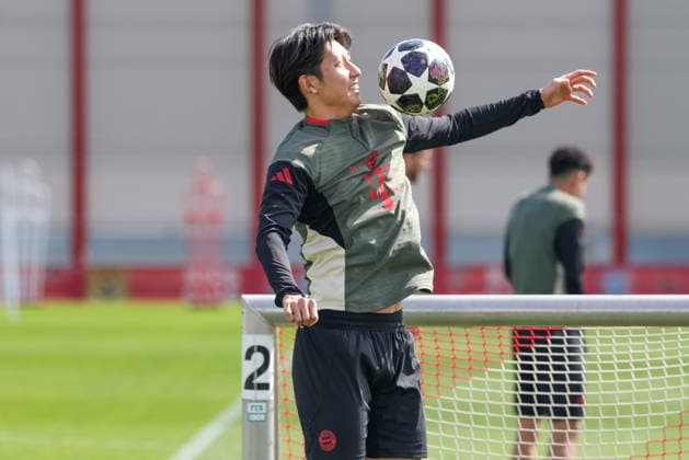 Hiroki Ito (FC Bayern Muenchen, 21), GER, Abschlusstraining, FC Bayern Muenchen, Fussball, UEFA Champions League, Viertelfinale, Hinspiel, Saison 2025 2026, 06.04.2026, GER, Abschlusstraining, FC Bayern Muenchen, Fussball, UEFA Champions League, Viertelfinale, Hinspiel, Saison 2025 2026, 06.04.2026 Muenchen Copyright: xEibner-Pressefoto JennixMaulx EP_JML