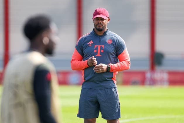 Vincent Kompany (FC Bayern Muenchen, Cheftrainer), GER, Abschlusstraining, FC Bayern Muenchen, Fussball, UEFA Champions League, Viertelfinale, Hinspiel, Saison 2025 2026, 06.04.2026, GER, Abschlusstraining, FC Bayern Muenchen, Fussball, UEFA Champions League, Viertelfinale, Hinspiel, Saison 2025 2026, 06.04.2026 Muenchen Copyright: xEibner-Pressefoto JennixMaulx EP_JML