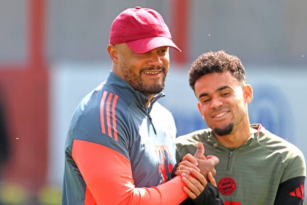Trainer Vincent Kompany begrüßt 14 Luis Diaz, Portraet, Portrait, Fussball Abschlusstraining vor UEFA Champions League Spiel Real Madrid CF - FC Bayern München 06.04.2026 Trainingsgelände, Säbenerstr. FOTO: Mladen Lackovic LakoPress