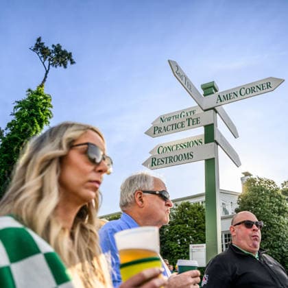 260406 General view patrons and signs prior to the 2026 Masters Golf Tournament on April 6, 2026 in Augusta. Photo: Petter Arvidson BILDBYRAN kod PA PA1190 golf masters bbeng the masters augusta genre publik Copyright: PETTERxARVIDSON BB260406PA001
