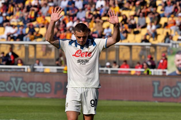 Nikola Krstovic of Atalanta celebrates after scoring a goal during US Lecce vs Atalanta BC, Italian soccer Serie A match in Lecce, Italy, April 06 2026  Copyright: xEmmanuelexMastrodonato IPAxSportx xipa-agency.netx xx IPA_73788466 IPA_Agency_IPA73788466