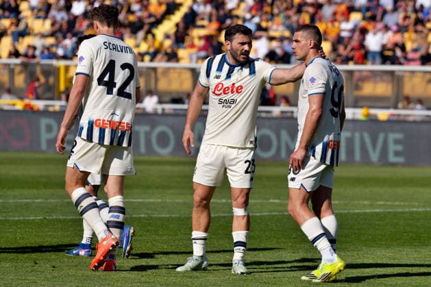 Nikola Krstovic of Atalanta celebrates after scoring a goal with Sead Kolasinac of Atalanta during US Lecce vs Atalanta BC, Italian soccer Serie A match in Lecce, Italy, April 06 2026  Copyright: xEmmanuelexMastrodonato IPAxSportx xipa-agency.netx xx IPA_73788482 IPA_Agency_IPA73788482