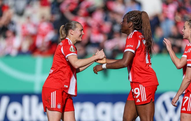 GER, München, FC Bayern München vs SGS Essen, DFB-Pokal Frauen, Fussball, DFB, Spielzeit 2025 2026, FC Bayern Campus, Halbfinale im Bild: Edna Imade (FC Bayern München), Tor zum 4:0, Tor, Jubel und Freude, Emotionen mit Magdalena Eriksson (Bayern München 5) DFB DFL REGULATIONS PROHIBIT ANY USE OF PHOTOGRAPHS AS IMAGE SEQUENCES AND OR QUASI-VIDEO, 06.04.2026 Copyright: HMBxMedia HendrikxHamelau