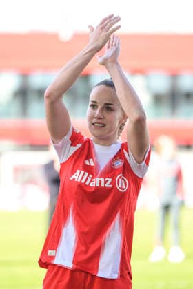 Fußball, DFB Pokal der Frauen, 20260406, FC Bayern München - SGS Essen. Im Bild Schlussjubel Giulia GWINN (Bayern, 7). München FC Bayern Campus Bayern Deutschland Copyright: Passion2Press MarkusxFischerx