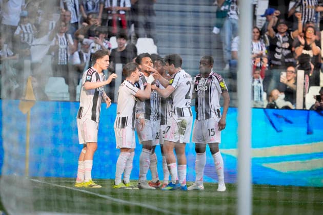Juventus™ Weston McKennie celebrates after scoring the 2-0 goal for his team during the Serie A soccer match between Juventus Fc and Genoa the Juventus Stadium in Turin, north west Italy - April 6, 2026. - Soccer  Copyright: xFabioxFerrari LaPressex