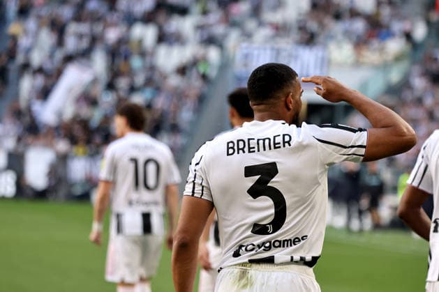 Gleison Bremer (Juventus FC) celebrates during Juventus FC vs Genoa CFC, Italian soccer Serie A match in Turin, Italy, April 06 2026  Copyright: xClaudioxBenedetto IPAxSportx xipa-agency.netx xx IPA_73792580 IPA_Agency_IPA73792580