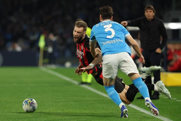 AC Milan s Strahinja Pavlovic, Napoli™s Miguel Gutierrez during the Serie A soccer match between Napoli and Milan at the Diego Armando Maradona Stadium in Naples, southern italy - Monday , April 06 , 2026. - Soccer .  Copyright: xAlessandroxGarofalo LaPressex