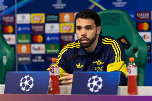 April 6, 2026, Lisbon, Lisbon, Portugal: Arsenal goalkeeper from Spain DAVID RAYA (1) during the press conference, PK, Pressekonferenz before the UEFA Champions League between Sporting and Arsenal at Estadio Jose de Alvalade Soccer 2026: Pre-Game Press Conference  - ZUMAs359 20260406_zsp_s359_042 Copyright: xAlexandrexdexSousax