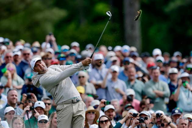 Masters Tournament - practice round Scottie Scheffler of the US tees off on the 12th hole during a practice round for the 2026 Masters Tournament at the Augusta National Golf Club in Augusta, Georgia, USA, 06 April 2026. The Masters golf tournament begins 09 April 2026. AUGUSTA GEORGIA United States  Copyright: xERIKxS.xLESSERx