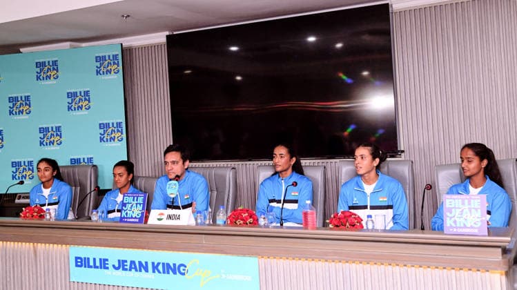 Indian coach Vishal Uppal with players Sahaja Yamalapalli, Ankita Raina, Zeel Desai, Rutuja Bhosale and Vaishnavi Adkar during a press conference, PK, Pressekonferenz ahead of the Billie Jean King Cup 2026 New Delhi, Apr 06 (ANI): Indian coach Vishal Uppal with players Sahaja Yamalapalli, Ankita Raina, Zeel Desai, Rutuja Bhosale and Vaishnavi Adkar during a press conference ahead of the Billie Jean King Cup 2026 at Delta Stadium, in New Delhi on Monday. New Delhi Delhi India Copyright: xANIx ANI_20260406264
