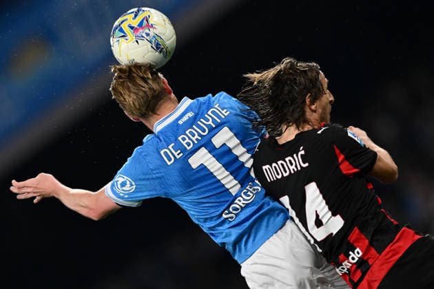 As Napoli 06 04 2026 - campionato di calcio serie A Napoli-Milan foto Antonello Sammarco Image nella foto: Kevin de Bruyne-Luka Modric 