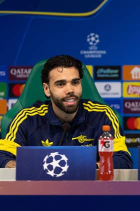 April 6, 2026, Lisbon, Lisbon, Portugal: Arsenal goalkeeper from Spain DAVID RAYA (1) during the press conference, PK, Pressekonferenz before the UEFA Champions League between Sporting and Arsenal at Estadio Jose de Alvalade Lisbon Portugal - ZUMAs359 20260406_zsp_s359_047 Copyright: xAlexandrexdexSousax