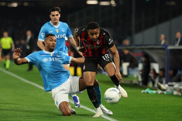 AC Milan s Christopher Nkunku, Napoli™s Juan Jesus during the Serie A soccer match between Napoli and Milan at the Diego Armando Maradona Stadium in Naples, southern italy - Monday , April 06 , 2026. - Soccer .  Copyright: xAlessandroxGarofalo LaPressex