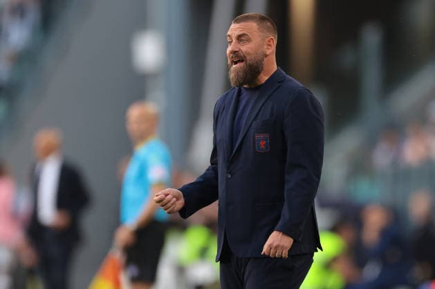 Turin, Italy, 6th April 2026. Daniele De Rossi Head coach of Genoa CFC reacts during the Juventus vs Genoa Serie A match at Allianz Stadium, Turin. Picture credit should read: Jonathan Moscrop Sportimage EDITORIAL USE ONLY. No use with unauthorised audio, video, data, fixture lists, club league logos or live services. Online in-match use limited to 120 images, no video emulation. No use in betting, games or single club league player publications. SPI_049_JM_JUVE_GENOA SPI-4644-0049
