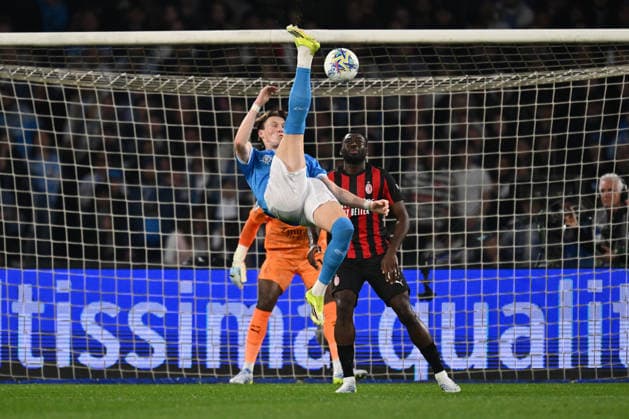 Scott McTominay of S.S.C. Napoli is in action during the 31th day of the Serie A Championship between S.S.C. Napoli and A.C. Milan at the Diego Armando Maradona Stadium on April 6, 2026 in Naples, Italy.  Copyright: xDomenicoxCippitelli IPAxSportx xipa-agency.netx xx IPA_73794910 IPA_Agency_IPA73794910