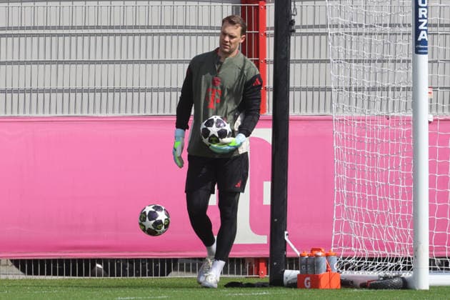1 Manuel Neuer, Torwart, am Ball, Portraet, Portrait, Fussball Abschlusstraining vor UEFA Champions League Spiel Real Madrid CF - FC Bayern München 06.04.2026 Trainingsgelände, Säbenerstr. FOTO: Mladen Lackovic LakoPress