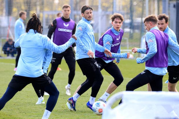 DEU, DFL, 2. FBL Hertha BSC, Training, 07.04.2026, Sportforum, Berlin, DEU, DFL, 2. FBL Hertha BSC, Training, im Bild Kennet Eichhorn (Hertha BSC Berlin 23), Dawid Kownacki (Hertha BSC Berlin 9) DFL - regulations prohibit any use of Photographs as image sequences and or quasi-video