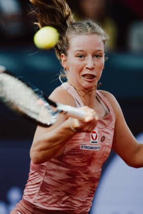 TENNIS - WTA, Tennis Damen Upper Austria Ladies Linz LINZ,AUSTRIA,07.APR.26 - TENNIS - WTA Tour, Upper Austria Ladies Linz. Image shows Sinja Kraus (AUT).  GEPAxpictures xAlexanderxSolc