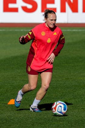 07.04.2026, xgrfx, Fussball DFB-Medientermine, Deutsche Frauennationalmannschaft - Training v.l. Lisanne Gräwe (Deutsche Frauennationalmannschaft) (DFL DFB REGULATIONS PROHIBIT ANY USE OF PHOTOGRAPHS as IMAGE SEQUENCES and or QUASI-VIDEO) Herzogenaurach