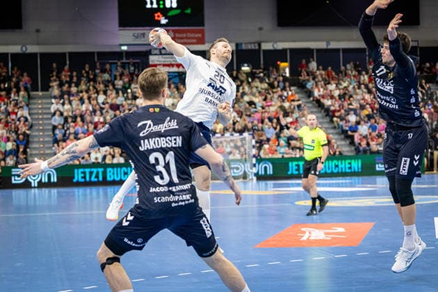 FLENSBURG, GERMANY - APRIL 7: Morten Balling Christensen (SAH - Aarhus, 20) in attack during the EHF European League Play-Offs Return Leg between SG Flensburg-Handewitt vs SAH - Aarhus at GP JOULE Arena on April 7, 2026 in Flensburg, Germany. Schleswig-Holstein Germany Copyright: xMarioxM.xKobergx