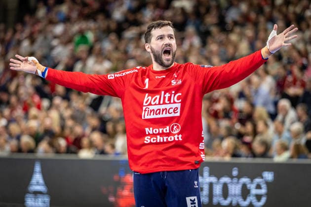 FLENSBURG, GERMANY - APRIL 7: goalie celebration joy after saved ball Benjamin Buric (SG Flensburg-Handewitt, 01) during the EHF European League Play-Offs Return Leg between SG Flensburg-Handewitt vs SAH - Aarhus at GP JOULE Arena on April 7, 2026 in Flensburg, Germany. Schleswig-Holstein Germany Copyright: xMarioxM.xKobergx