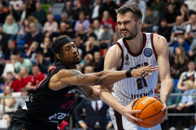 Quarter-final of men s basketball Champions League, 2nd game: Nymburk vs Rytas Vilnius in Prague, Czech Republic, April 7, 2026. From left Thomas Stanko of Nymburk, Gytis Masiulis of Vilnius. (CTKxPhoto MichalxKamaryt) CTKPhotoP2026040706924  CTKPhotoP2026040706924