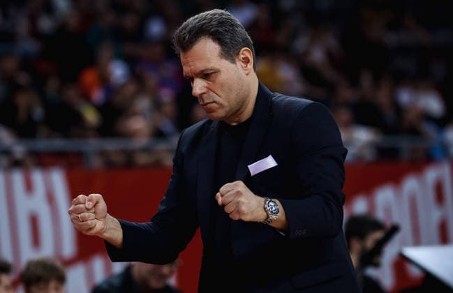Hapoel Tel Aviv v Fenerbahce - EuroLeague SOFIA, BULGARIA - APRIL 07: Head Coach Dimitris Itoudis of Hapoel Tel Aviv reacts during the EuroLeague regular season round 36 basketball between teams of Hapoel IBI Tel Aviv and Fenerbahce Beko Istanbul at the 8888 Arena in Sofia, Bulgaria on April 07, 2026. Borislav Troshev Anadolu Sofia Bulgaria. Editorial use only. Please get in touch for any other usage.  Copyright: x2026xAnadoluxBorislavxTroshevx
