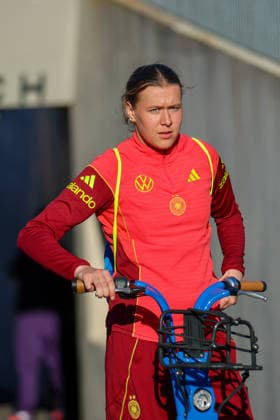 Herzogenaurach, Deutschland 07. April 2026: Medienoffenes Training der deutschen Fußballnationalmannschaft der Frauen zur Vorbereitung auf die WM-Qualifikation Im Bild: Larissa Mühlhaus Muehlhaus (Deutschland) Copyright: HMBxMedia MadeleinexFantini