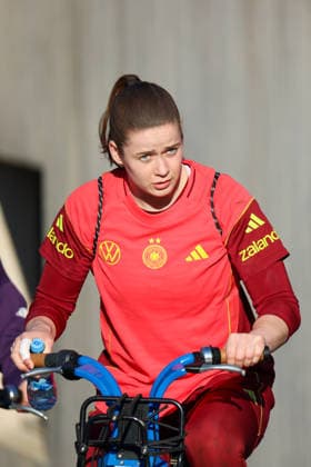 Herzogenaurach, Deutschland 07. April 2026: Medienoffenes Training der deutschen Fußballnationalmannschaft der Frauen zur Vorbereitung auf die WM-Qualifikation Im Bild: Torhüterin Stina Johannes (Deutschland) Copyright: HMBxMedia MadeleinexFantini