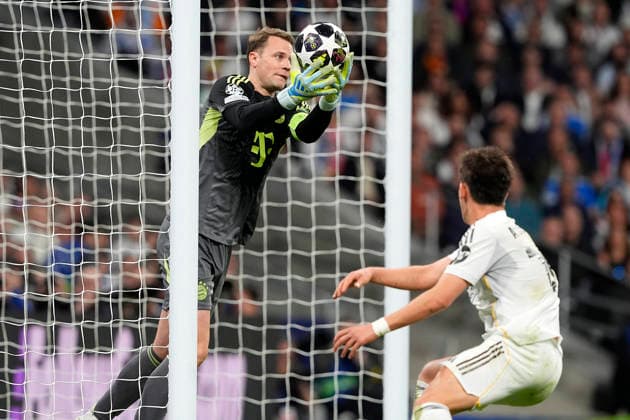 REAL MADRID CF v BAYERN MUNCHEN. CHAMPIONS LEAGUE 2025 2026. QUARTER FINALS. 1ST LEG MATCH. Real Madrid CF s Arda Guler (r) and Bayern Munchen™s Manuel Neuer during Champions League 2025 2026, Quarter-finals, first Leg match. April 7, 2026 (ALTERPHOTOS Acero) MadridSpain  Copyright: xAcerox