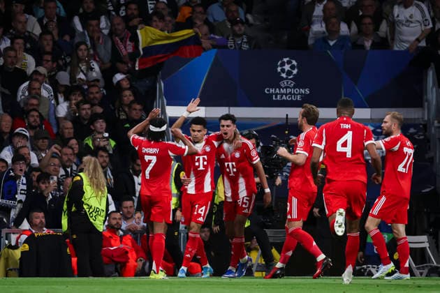 UEFA Champions League 2025 2026 quarter-final, Real Madrid FC Bayern Munich, at Estadio Bernabeu in Madrid Spain April 07, 2026, Madrid, Madrid, Spain: Luis Diaz of Bayern Munich celebrates his goal wit his teammates during the UEFA Champions League 2025 2026 quarter-final, Real Madrid FC Bayern Munich, at Estadio Bernabeu in Madrid Spain Madrid Madrid Spain Copyright: xAlejandroxMatiasx