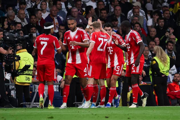 UEFA Champions League 2025 2026 quarter-final, Real Madrid FC Bayern Munich, at Estadio Bernabeu in Madrid Spain April 07, 2026, Madrid, Madrid, Spain: Luis Diaz of Bayern Munich celebrates his goal wit his teammates during the UEFA Champions League 2025 2026 quarter-final, Real Madrid FC Bayern Munich, at Estadio Bernabeu in Madrid Spain Madrid Madrid Spain Copyright: xAlejandroxMatiasx