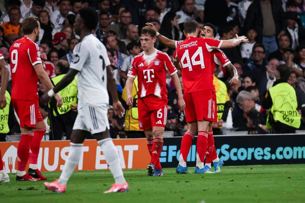 UEFA Champions League 2025 2026 quarter-final, Real Madrid FC Bayern Munich, at Estadio Bernabeu in Madrid Spain April 07, 2026, Madrid, Madrid, Spain: Luis Diaz of Bayern Munich celebrates his goal wit his teammates during the UEFA Champions League 2025 2026 quarter-final, Real Madrid FC Bayern Munich, at Estadio Bernabeu in Madrid Spain Madrid Madrid Spain Copyright: xAlejandroxMatiasx