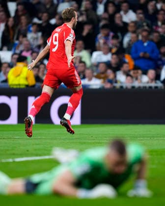 ESP: Real Madrid v Bayern Munich. UEFA Champions League. Quarter-Finals, First Leg. Harry Kane of FC Bayern Munchen celebrates after scoring the 0-2 during the UEFA Champions League match, between Real Madrid and Bayern Munich, Quarter-Finals, first leg, played at Santiago Bernabeu Stadium on April 7, 2026 in Madrid, Spain. Copyright: xCesarxCebollax xPRESSINPHOTOx PS_260407_RMA_BAY_2526_071
