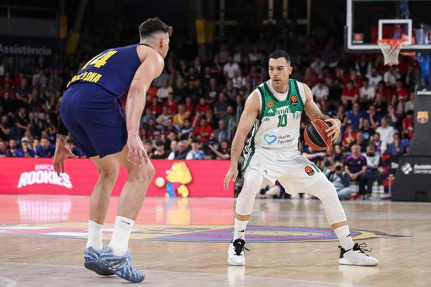 April 7, 2026, Barcelona, Barcelona, Spain: Kostas Sloukas of Panathinaikos Aktor Athens in action during the EuroLeague Regular Season Round 36 match played between FC Barcelona, Barca and Panathinaikos Aktor Athens at Palau Blaugrana on April 07, 2026 in Barcelona, Spain. Barcelona Spain - ZUMAa181 20260407_zaa_a181_311 Copyright: xJavierxBorregox