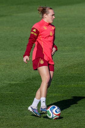 07.04.2026, xgrfx, Fussball DFB-Medientermine, Deutsche Frauennationalmannschaft - Training v.l. Lisanne Gräwe (Deutsche Frauennationalmannschaft) (DFL DFB REGULATIONS PROHIBIT ANY USE OF PHOTOGRAPHS as IMAGE SEQUENCES and or QUASI-VIDEO) Herzogenaurach